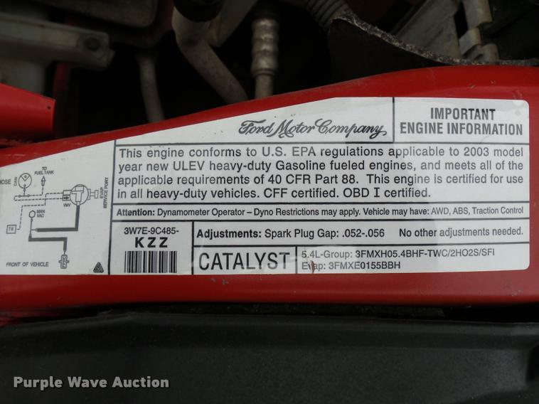 image for item K3426 2003 Ford F250 Super Duty Crew Cab flat bed truck