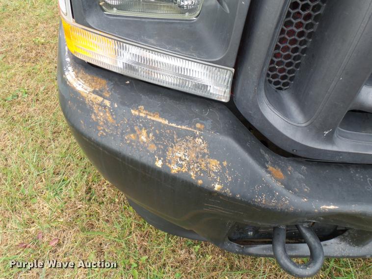 image for item K3426 2003 Ford F250 Super Duty Crew Cab flat bed truck