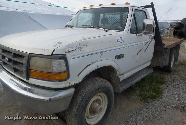 image for item K5545 1992 Ford F350 flatbed pickup truck