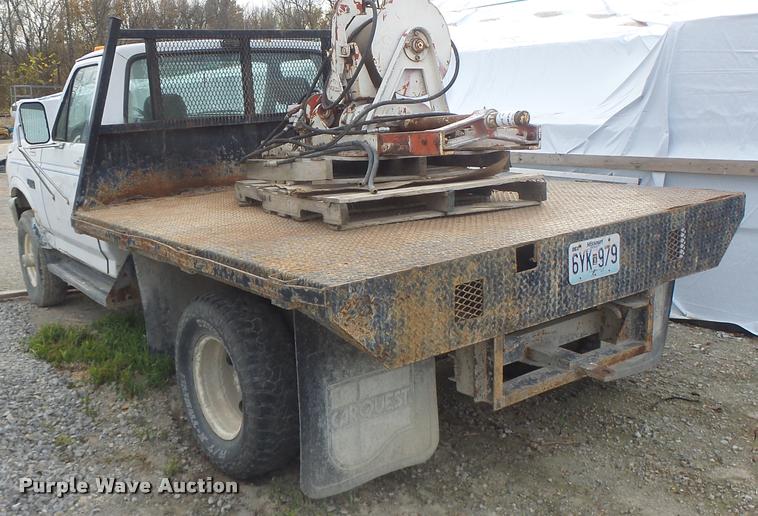 image for item K5545 1992 Ford F350 flatbed pickup truck