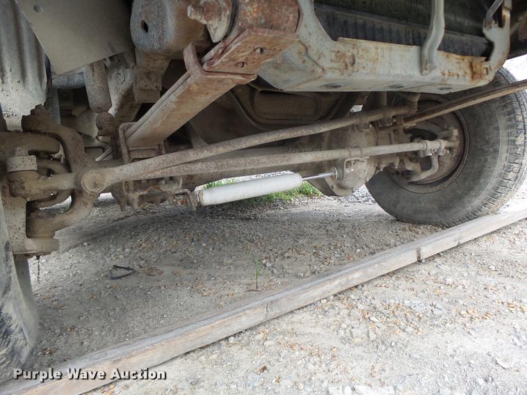 image for item K5545 1992 Ford F350 flatbed pickup truck