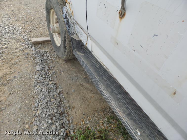 image for item K5545 1992 Ford F350 flatbed pickup truck