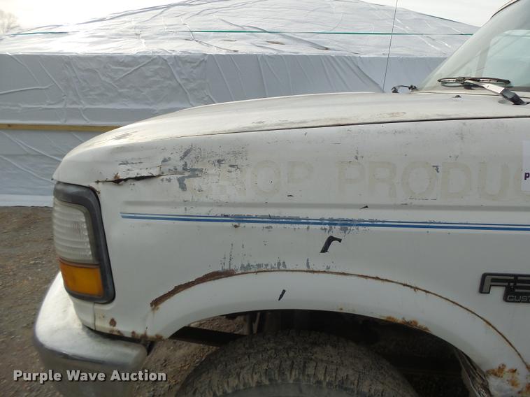 image for item K5545 1992 Ford F350 flatbed pickup truck