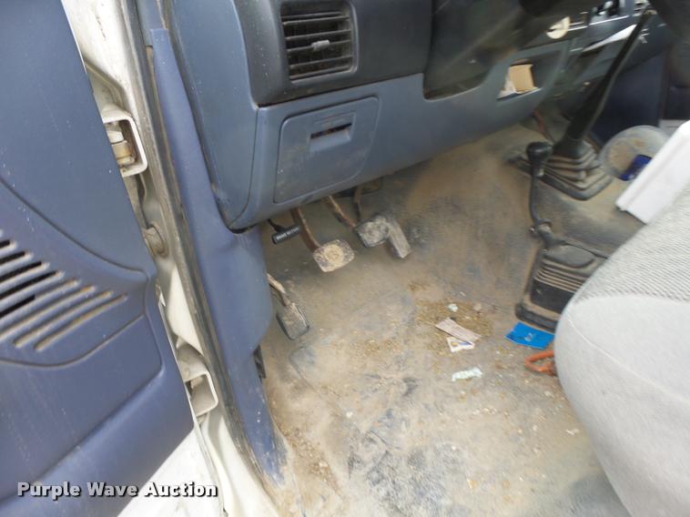 image for item K5545 1992 Ford F350 flatbed pickup truck