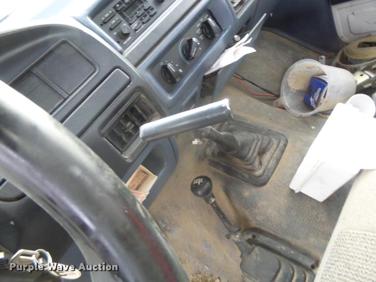 image for item K5545 1992 Ford F350 flatbed pickup truck