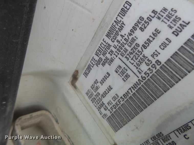 image for item K5545 1992 Ford F350 flatbed pickup truck