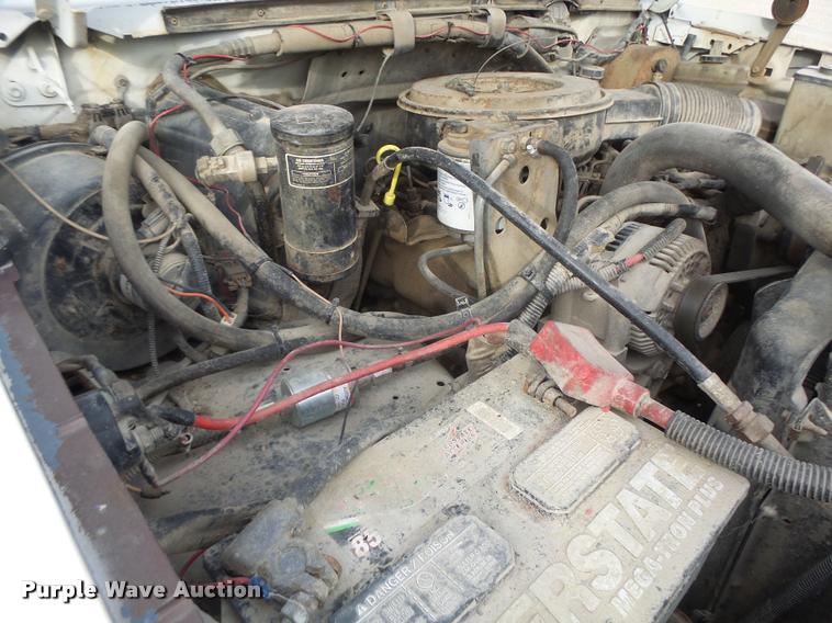 image for item K5545 1992 Ford F350 flatbed pickup truck