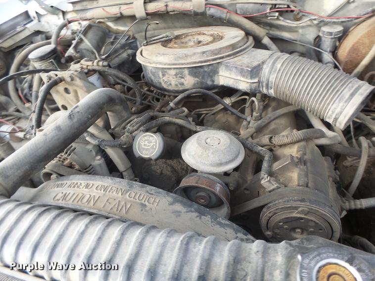 image for item K5545 1992 Ford F350 flatbed pickup truck