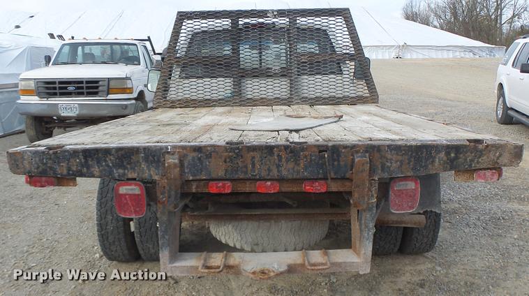 image for item K5546 1995 Chevrolet 3500 flatbed pickup truck