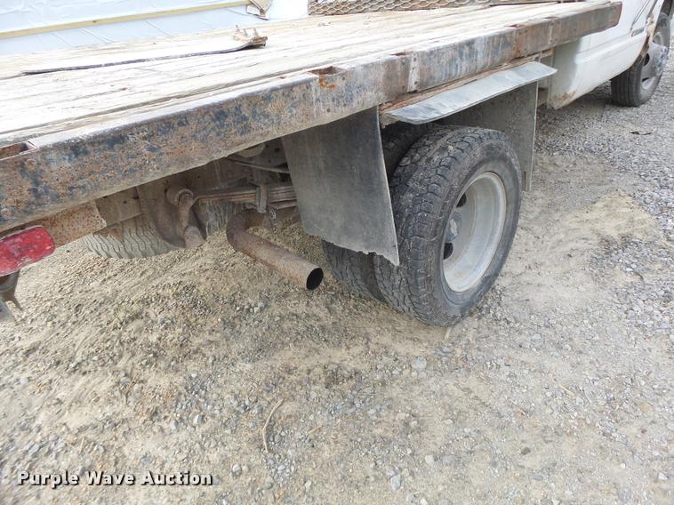 image for item K5546 1995 Chevrolet 3500 flatbed pickup truck