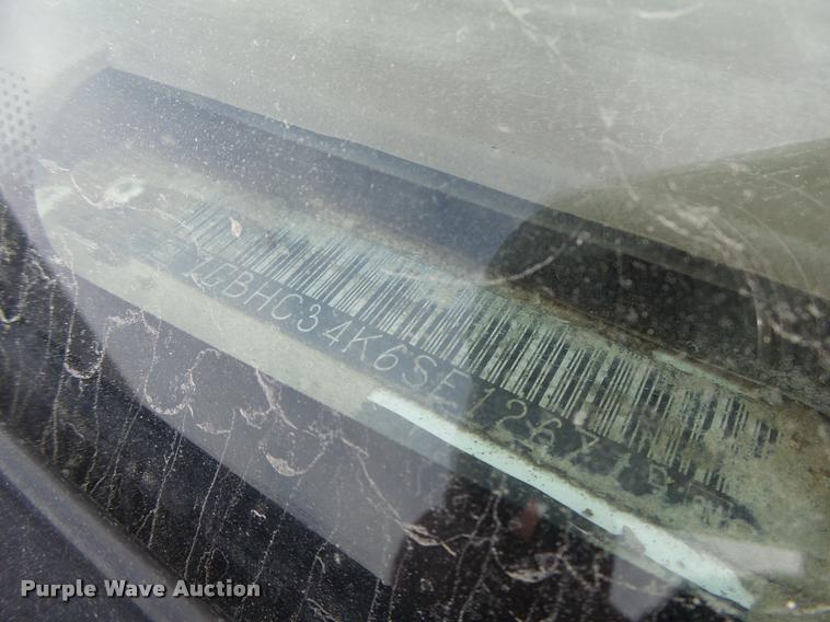 image for item K5546 1995 Chevrolet 3500 flatbed pickup truck