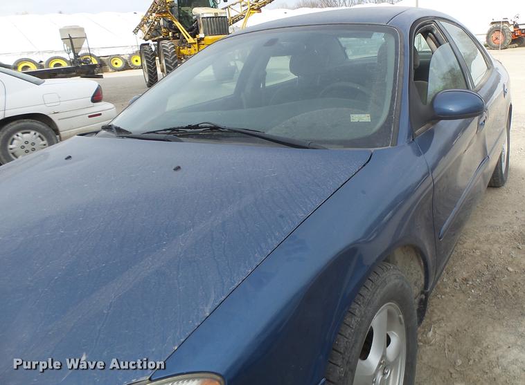 image for item K5547 2004 Ford Taurus
