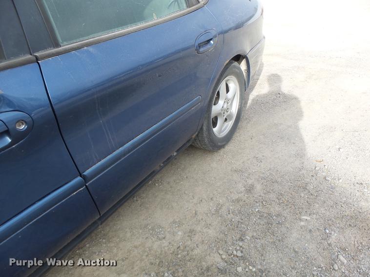 image for item K5547 2004 Ford Taurus
