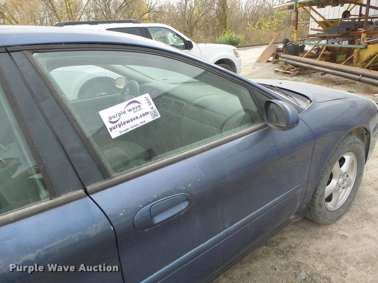 image for item K5547 2004 Ford Taurus