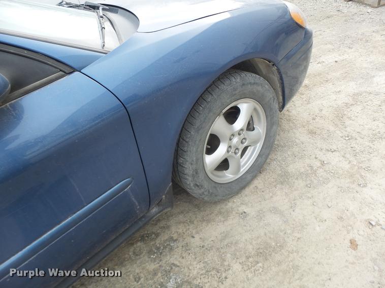 image for item K5547 2004 Ford Taurus