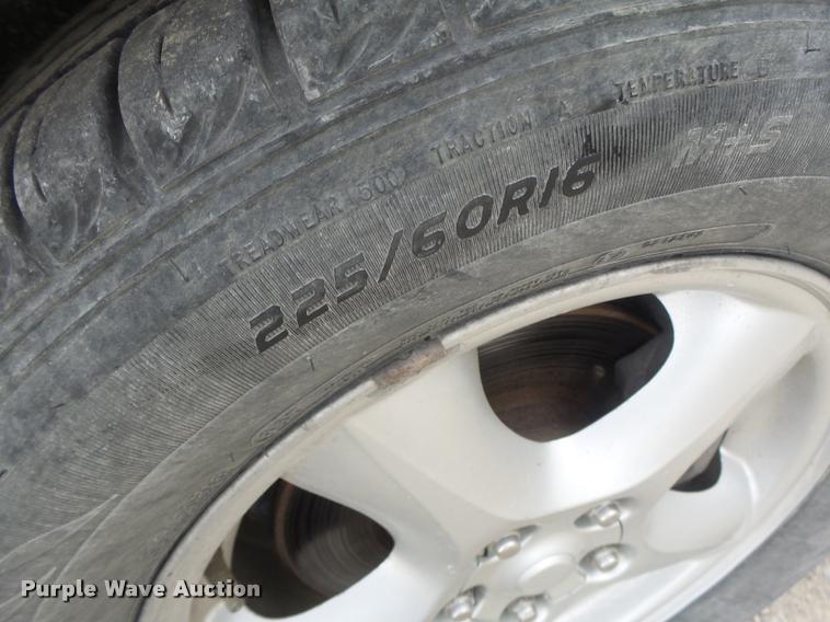 image for item K5547 2004 Ford Taurus