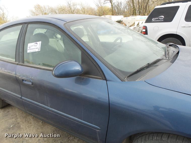 image for item K5547 2004 Ford Taurus