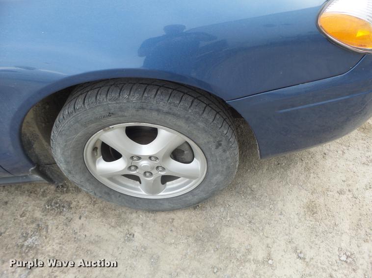 image for item K5547 2004 Ford Taurus