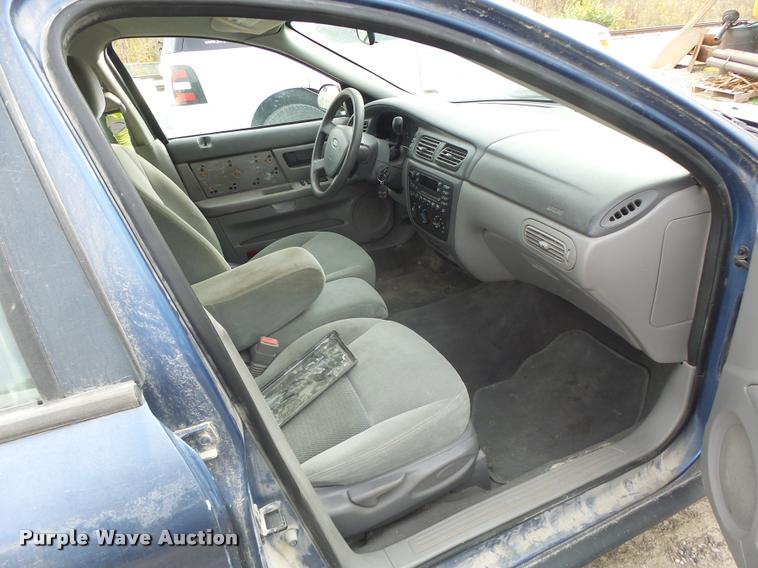 image for item K5547 2004 Ford Taurus