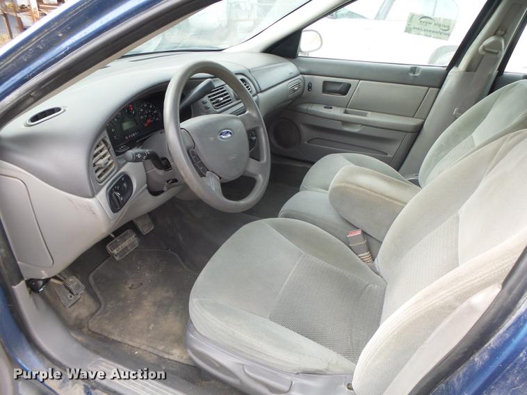 image for item K5547 2004 Ford Taurus