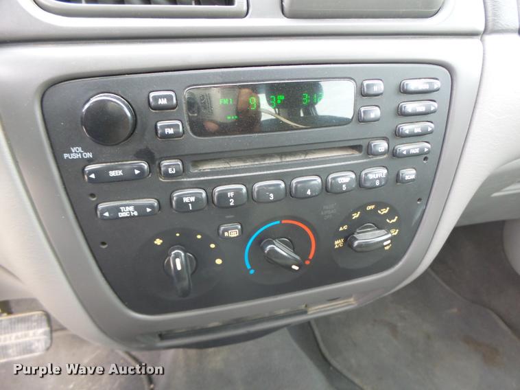 image for item K5547 2004 Ford Taurus