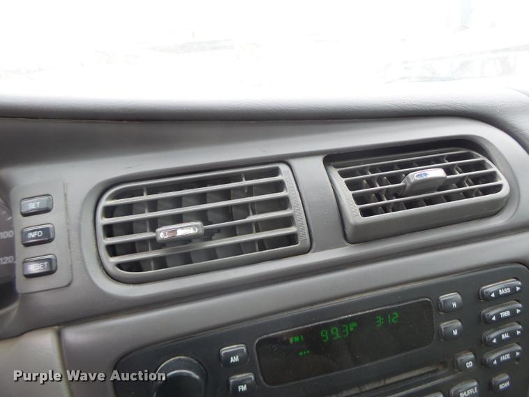 image for item K5547 2004 Ford Taurus