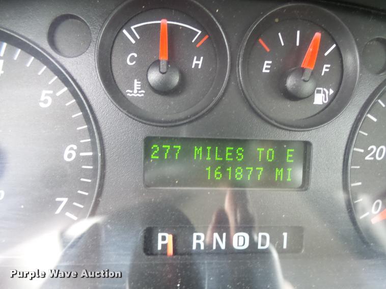 image for item K5547 2004 Ford Taurus