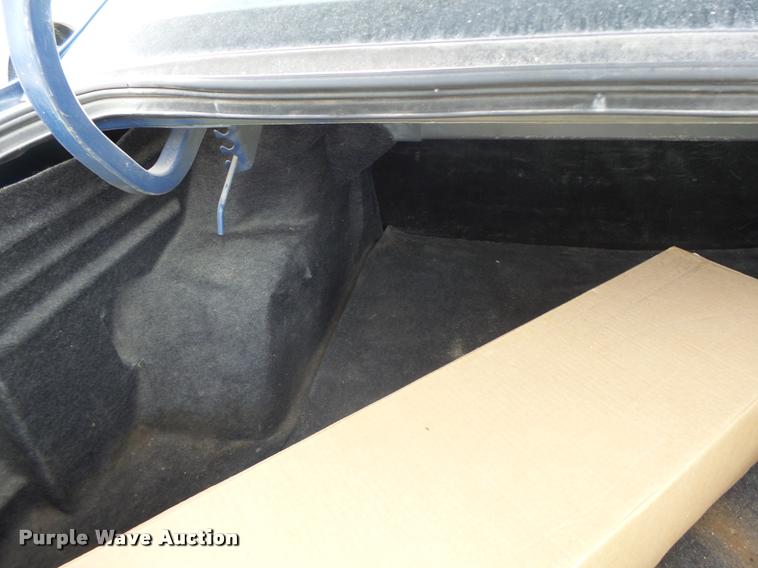 image for item K5547 2004 Ford Taurus