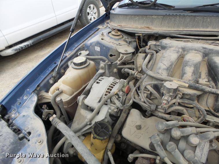 image for item K5547 2004 Ford Taurus