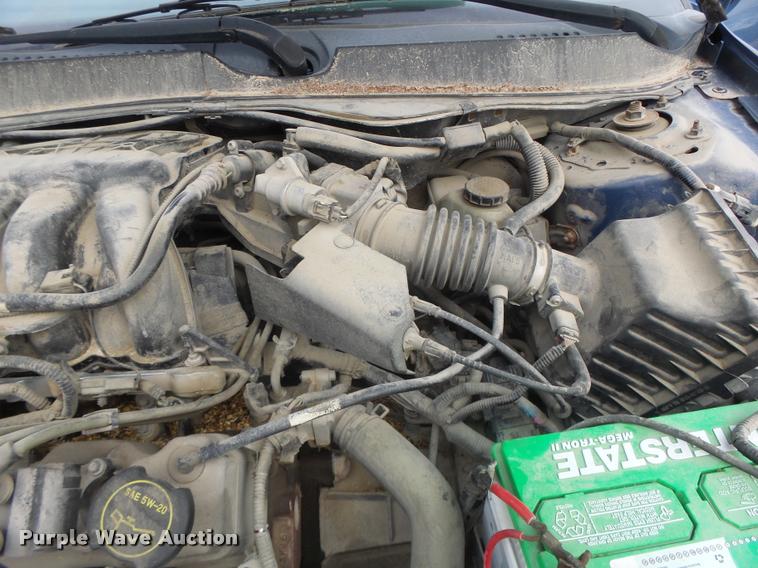 image for item K5547 2004 Ford Taurus