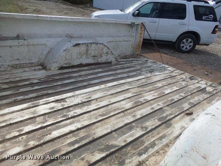 image for item K5571 1998 Chevrolet 2500 Ext. Cab pickup truck