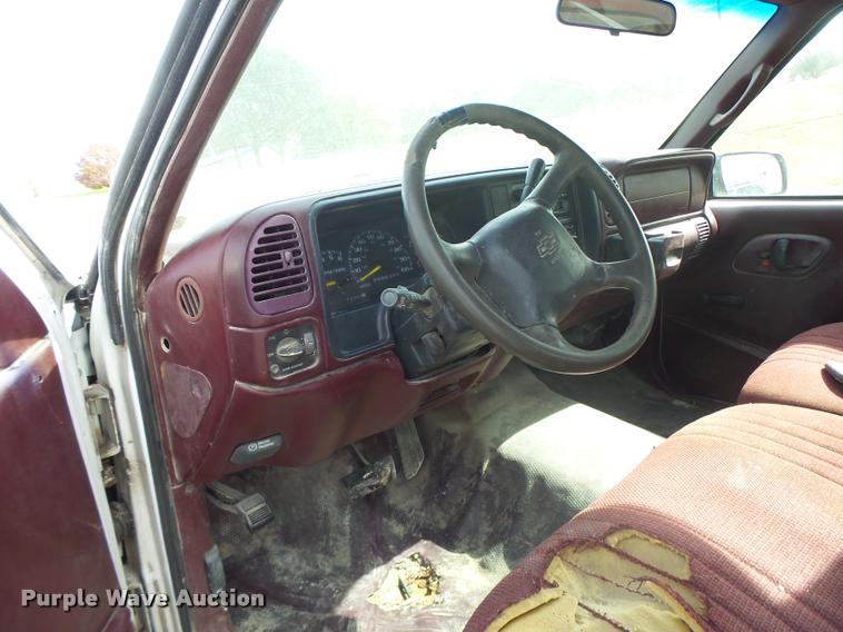 image for item K5571 1998 Chevrolet 2500 Ext. Cab pickup truck