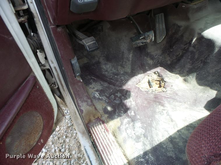 image for item K5571 1998 Chevrolet 2500 Ext. Cab pickup truck