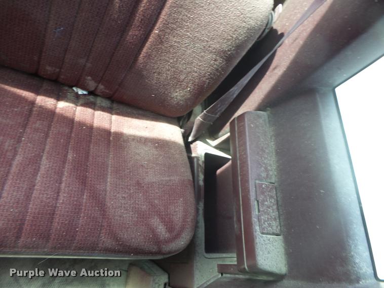 image for item K5571 1998 Chevrolet 2500 Ext. Cab pickup truck