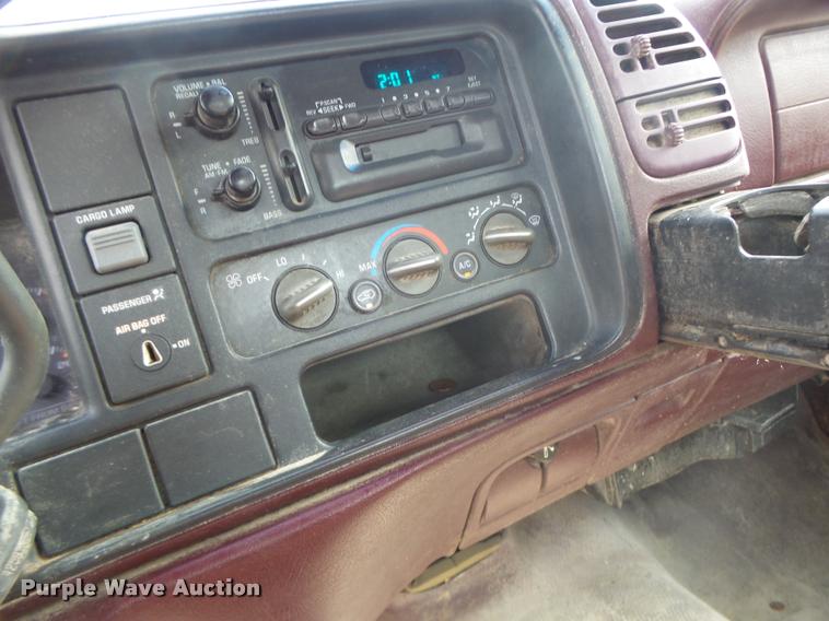 image for item K5571 1998 Chevrolet 2500 Ext. Cab pickup truck