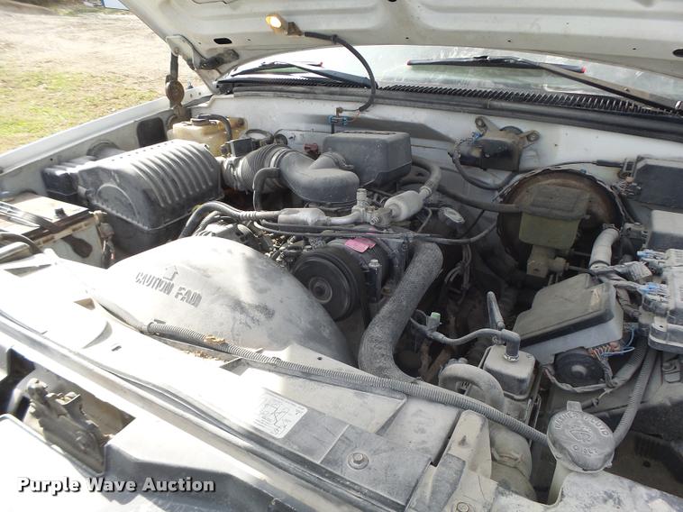 image for item K5571 1998 Chevrolet 2500 Ext. Cab pickup truck