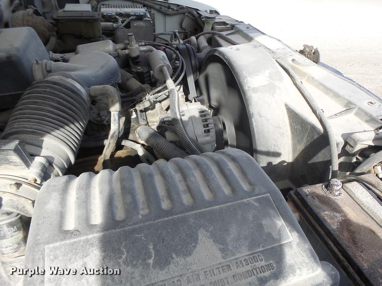 image for item K5571 1998 Chevrolet 2500 Ext. Cab pickup truck