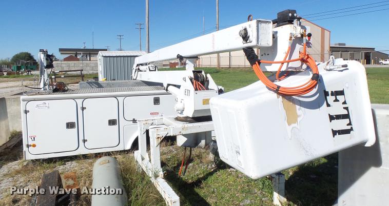 image for item K5592 2002 Brand FX service bed