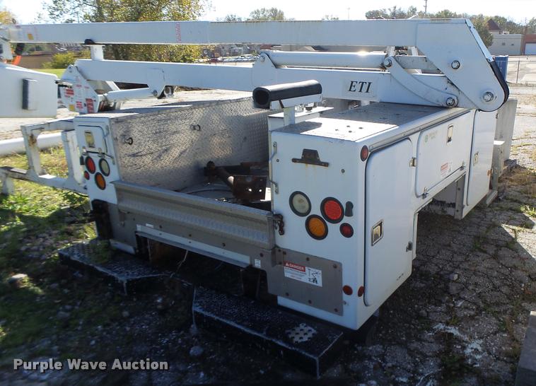 image for item K5592 2002 Brand FX service bed