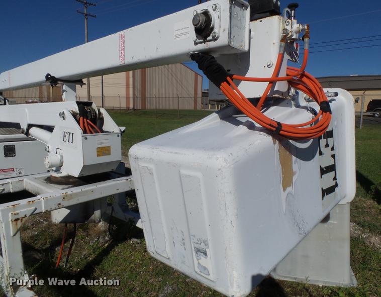 image for item K5592 2002 Brand FX service bed