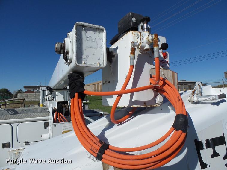 image for item K5592 2002 Brand FX service bed