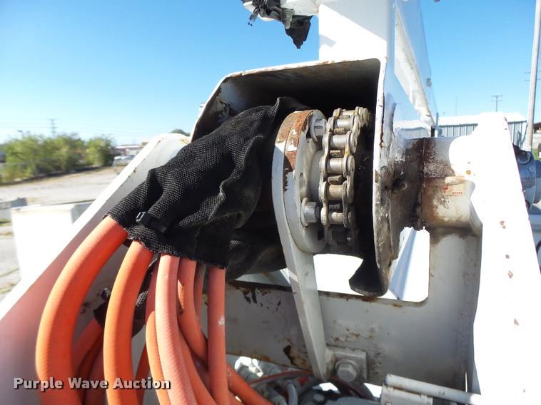 image for item K5592 2002 Brand FX service bed