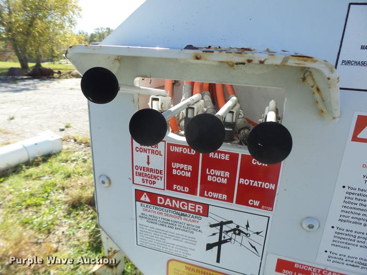 image for item K5592 2002 Brand FX service bed