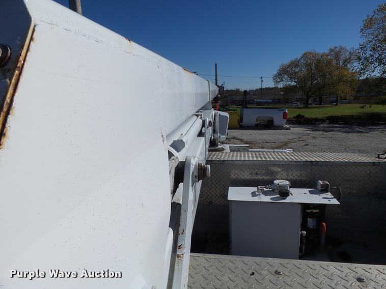 image for item K5592 2002 Brand FX service bed