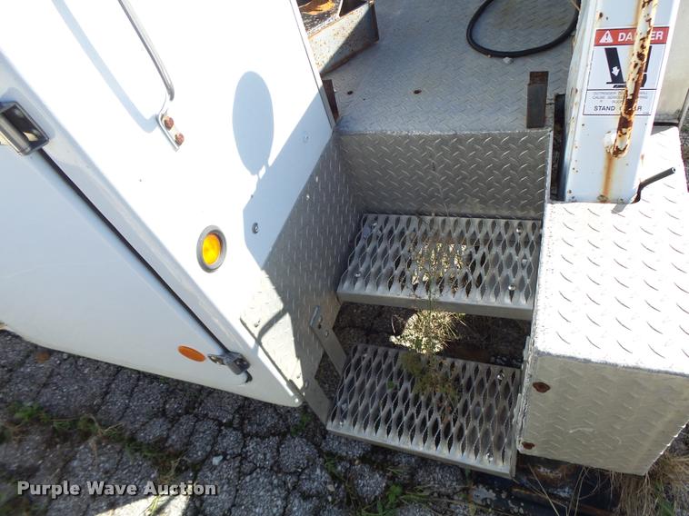 image for item K5592 2002 Brand FX service bed