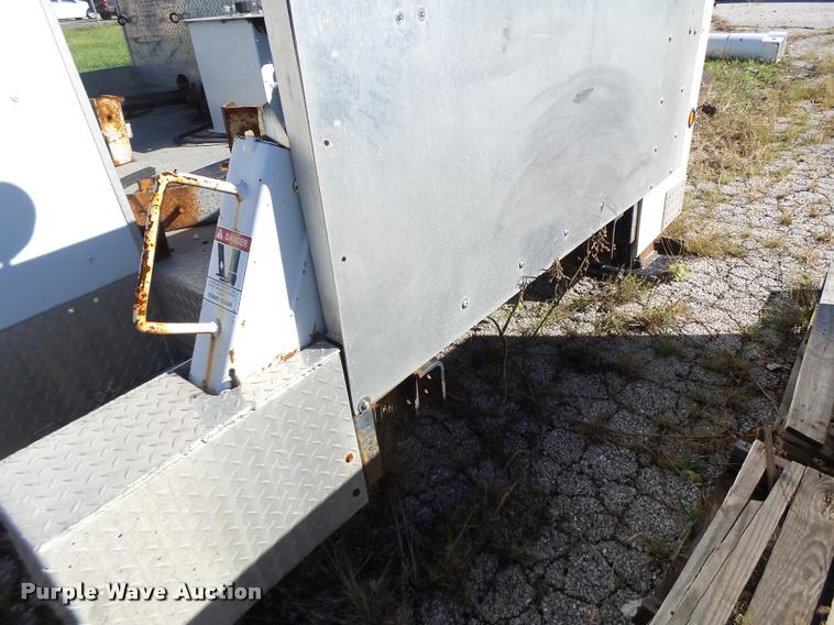 image for item K5592 2002 Brand FX service bed