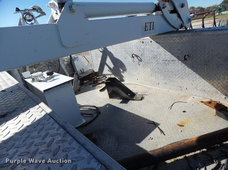 image for item K5592 2002 Brand FX service bed