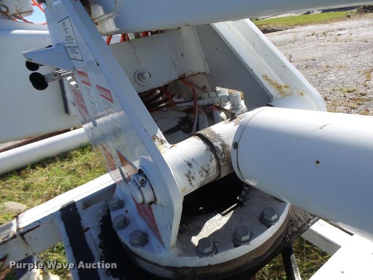 image for item K5592 2002 Brand FX service bed