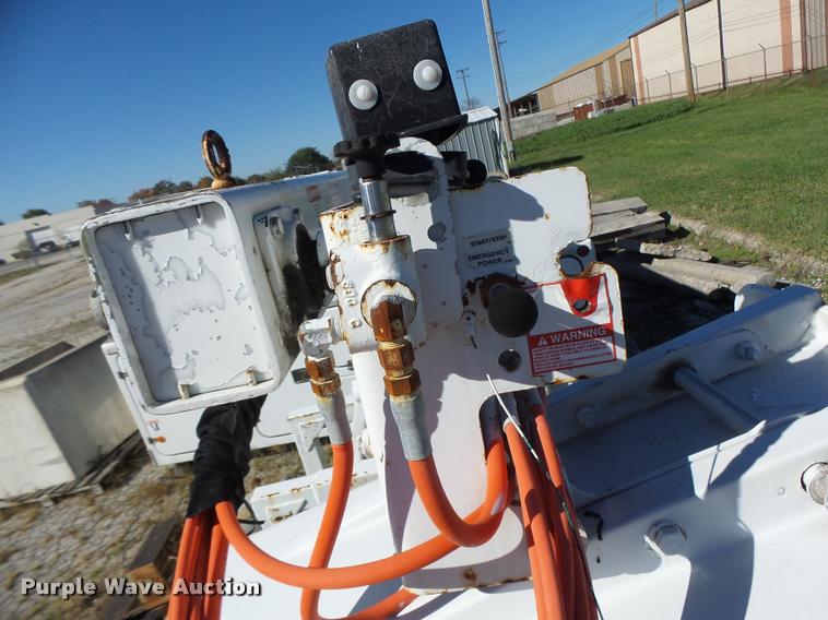 image for item K5592 2002 Brand FX service bed