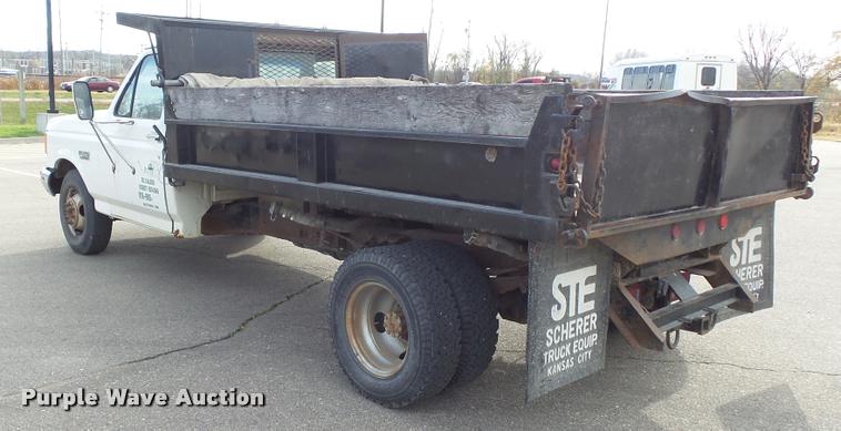 image for item K8101 1987 Ford F350 XL dump bed pickup truck